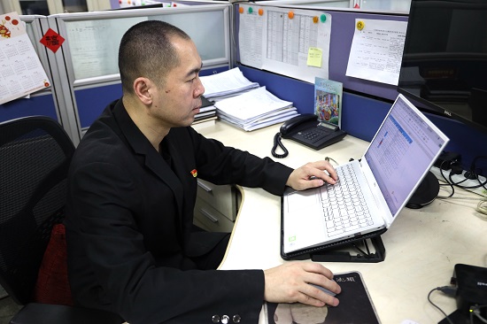 贾剑飞 - 副本.jpg