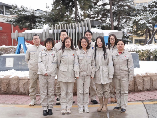 高井热电公司人力资源部集体照 - 副本.jpg