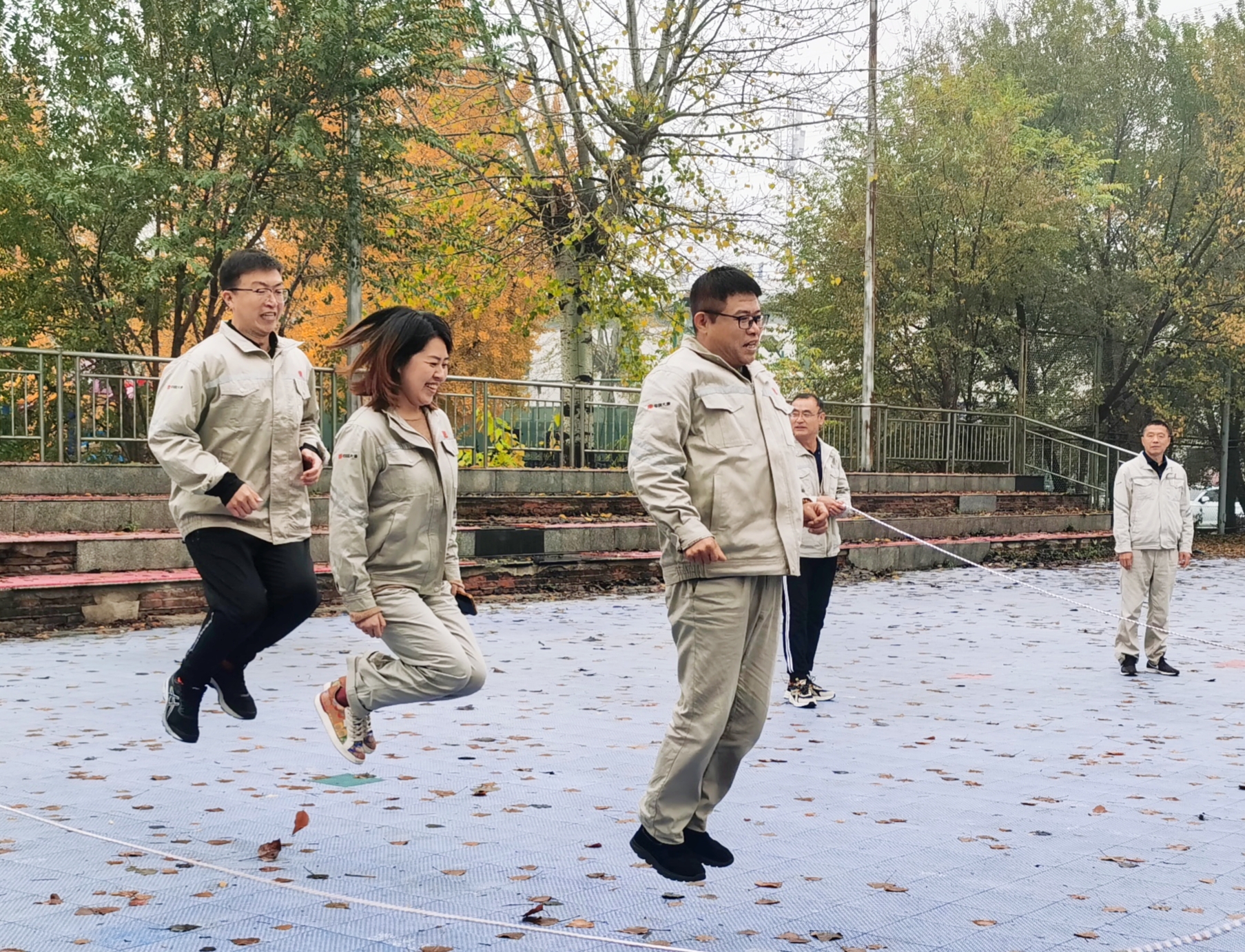 同舟科技公司：冬季跳大绳 (1).jpg